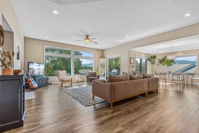 260 Mount Echo Drive, Medford, OR 97504 - Photo 1