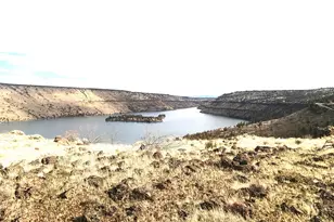 2 SW Lakeview Dr, Culver, OR 97734 - Photo 1