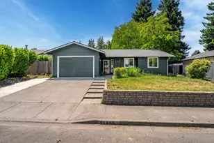 1486 La Mesa St, Medford, OR 97504 - Photo 1