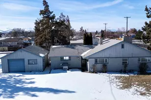 740 NW Maple Ave, Redmond, OR 97756 - Photo 1