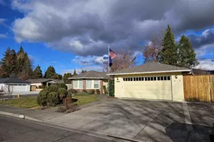 1896 Canyon Ave, Medford, OR 97504 - Photo 1