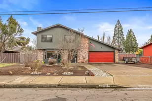 2556 Dellwood Ave, Medford, OR 97504 - Photo 1