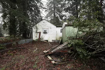 903 W Gilbert Avenue, Glendale, OR 97442 - Photo 1