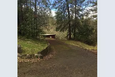 1750 Apache Drive, Medford, OR 97501 - Photo 1