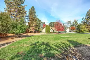 167 Allman Way, Grants Pass, OR 97526 - Photo 1