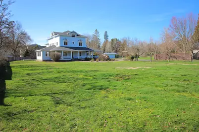 1316 NE Evans Street, Grants Pass, OR 97526 - Photo 1