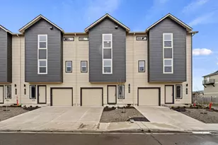 7824 Jacqueline Way, White City, OR 97503 - Photo 1