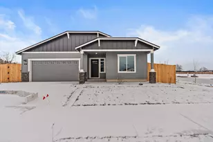 1490 NW Willow Parkway Rd, Madras, OR 97741 - Photo 1