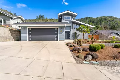 107 NE Vertical Drive, Grants Pass, OR 97526 - Photo 1