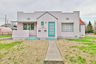 1002 W 4th St, Medford, OR 97501 - Photo 1