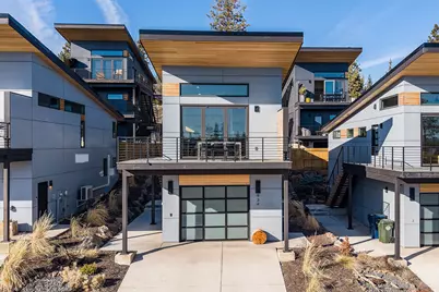 934 NW Quincy Avenue, Bend, OR 97703 - Photo 1