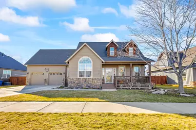 379 SE Pioneer Drive, Prineville, OR 97754 - Photo 1