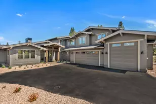 3110 NW Crossing Dr, Bend, OR 97703 - Photo 1