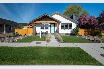 783 NW 13th Street, Redmond, OR 97756 - Photo 1