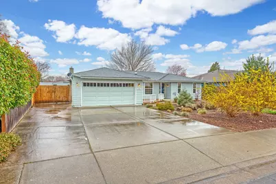 3310 Viewpoint Drive, Medford, OR 97504 - Photo 1