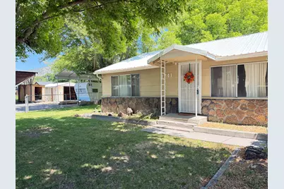 1741 Hope Street, Klamath Falls, OR 97603 - Photo 1