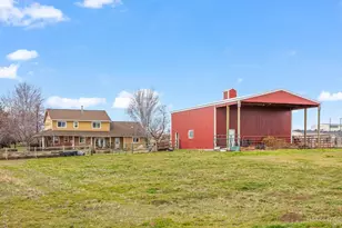 1170 SW Dover Ln, Madras, OR 97741 - Photo 1