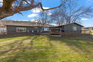 10566 Buesing Rd, Klamath Falls, OR 97603 - Photo 1