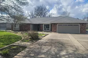 1092 Casino Rd, Medford, OR 97501 - Photo 1