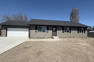 5583 Winterfield Way, Klamath Falls, OR 97603 - Photo 1