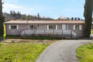 829 W West Harbeck Rd, Grants Pass, OR 97527 - Photo 1