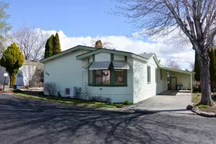 1001 SE 15th St, Bend, OR 97702 - Photo 1