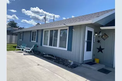 422 Torrey Street, Klamath Falls, OR 97601 - Photo 1