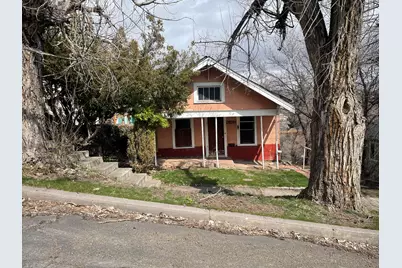 619 N 8th Street, Klamath Falls, OR 97601 - Photo 1