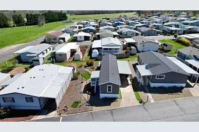 8401 Old Stage Road #UNIT 13, Central Point, OR 97502 - Photo 1