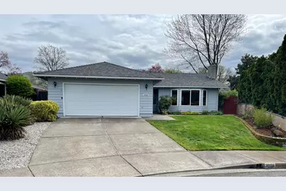 2868 Bailey Avenue, Medford, OR 97504 - Photo 1