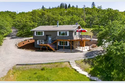 5205 Pioneer Road, Medford, OR 97501 - Photo 1