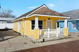 116 Esperanza Ct, Medford, OR 97501 - Photo 1