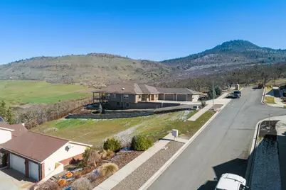 3391 Annapolis Drive, Medford, OR 97504 - Photo 1