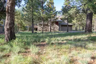 17916 Sandtrap Ln, Sunriver, OR 97707 - Photo 1