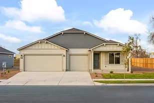 1433 NW Willow Parkway Rd, Madras, OR 97741 - Photo 1