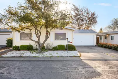 555 Freeman Road #15, Central Point, OR 97502 - Photo 1