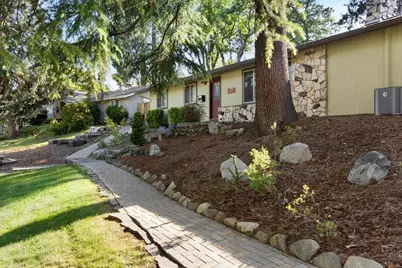 2406 Lyman Avenue, Medford, OR 97504 - Photo 1