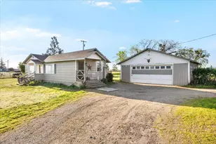 7365 Blackwell Rd, Central Point, OR 97502 - Photo 1