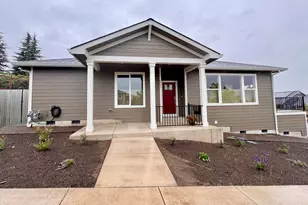 562 Coffee Ln, Ashland, OR 97520 - Photo 1