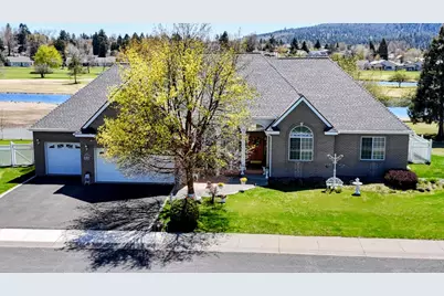 1040 Harbor Isle Boulevard, Klamath Falls, OR 97601 - Photo 1