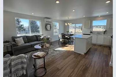 713 NE McCampbell Street, Madras, OR 97741 - Photo 1