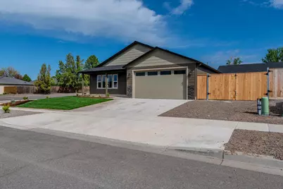 1741 Hondeleau Drive, Medford, OR 97504 - Photo 1