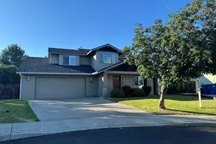 2415 NW Antler Ct, Redmond, OR 97756 - Photo 1