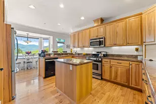 2229 SE Linden Ln, Grants Pass, OR 97527 - Photo 1