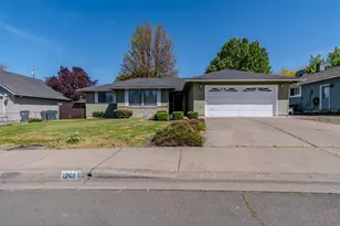 1258 Paulita Dr, Medford, OR 97504 - Photo 1