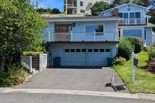 834 Loma Linda Dr, Klamath Falls, OR 97601 - Photo 1