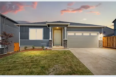 109 Valemont Drive #32, Eagle Point, OR 97524 - Photo 1