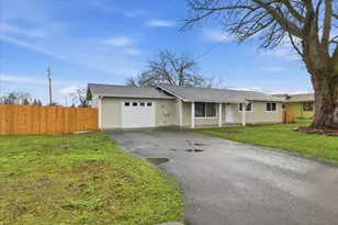 1687 Lillian St, Medford, OR 97501 - Photo 1