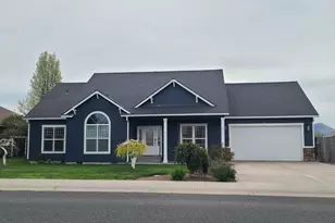 3311 Barnes Way, Klamath Falls, OR 97603 - Photo 1