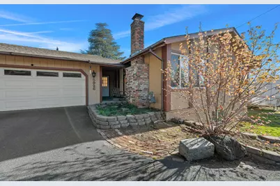 5926 Shasta Way, Klamath Falls, OR 97603 - Photo 1